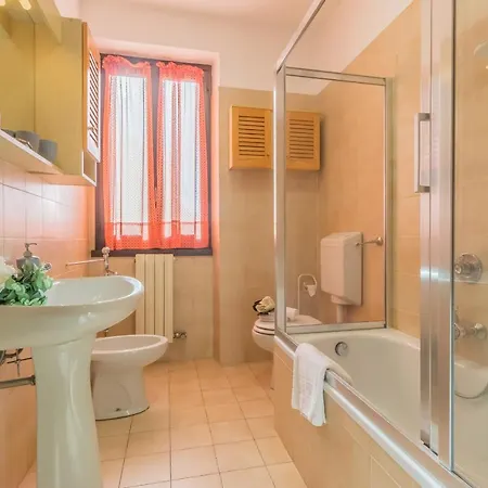 Appartamento Angolo Con Vista *